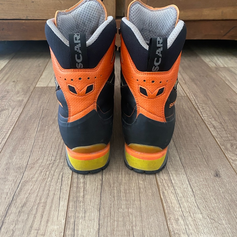 Scarpa Men's Black and Orange Technical Mountaineering Boots - Picture 4 of 5